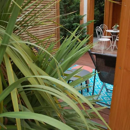 לינה וארוחת בוקר Chaleemar