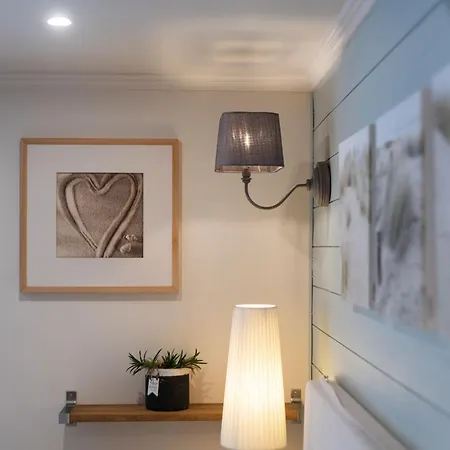 לינה וארוחת בוקר Chaleemar