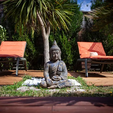 Chaleemar לינה וארוחת בוקר 3*